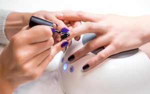 dao-tao-nail-di-nuoc-ngoai