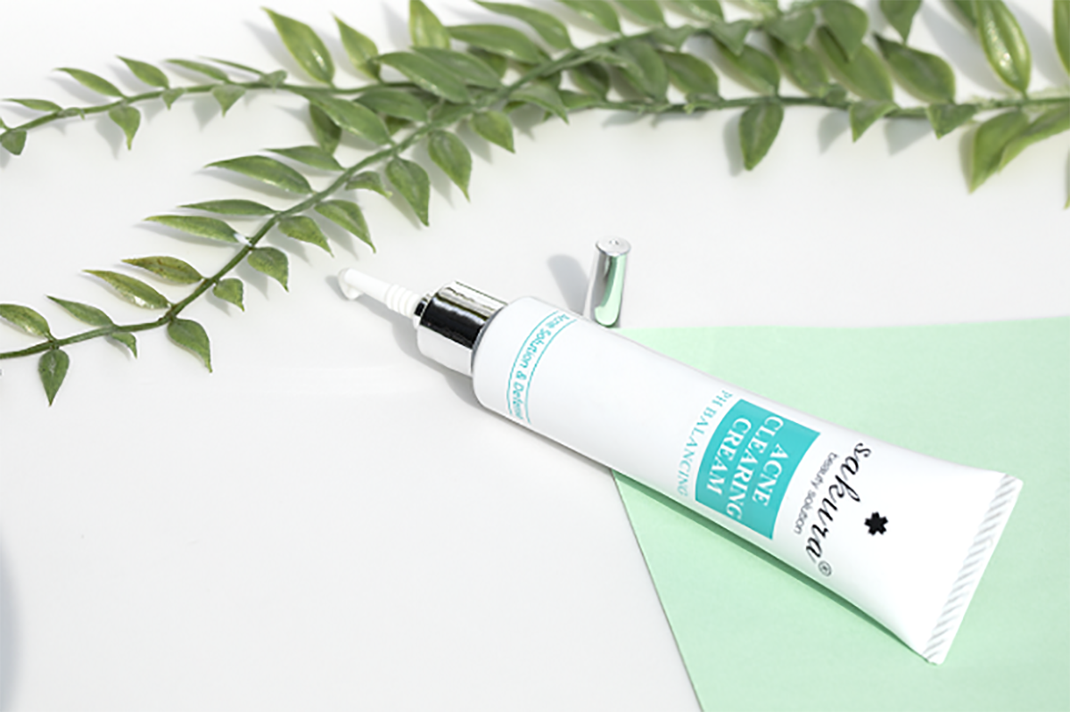 Sakura – mỹ phẩm trị mụn dầu den của Nhật Bản