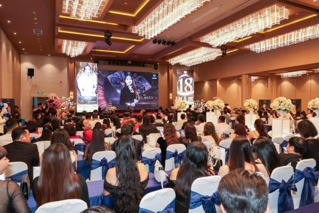 Trung tâm Đào tạo Thẩm mỹ New Gem (New Gem Beauty Education) 47 hoc vien new gem khoa hoc nail 2 1536x1024 1