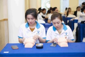 Khóa học Spa chuyên nghiệp 34 thi tot nghiep newgem 03 768x511 1